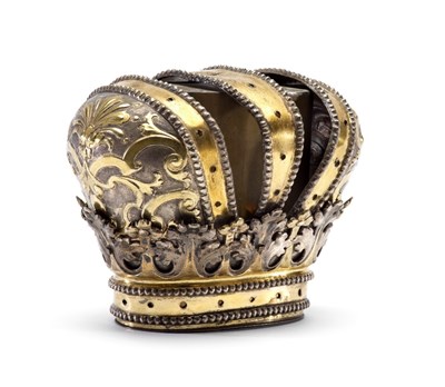 Lot 484 - A PARCEL-GILT SILVER TORAH CROWN