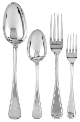 Lot 558 - A SET OF GEORGE IV TABLE SILVER