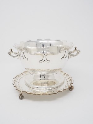 Lot 603 - A GEORGE V SILVER WAITER