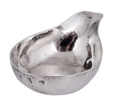 Lot 629 - A GEORGE II SILVER PAP BOAT