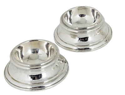 Lot 631 - A PAIR OF QUEEN ANNE SILVER TRENCHER SALT CELLARS