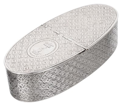 Lot 638 - A GEORGE III SILVER SNUFF BOX