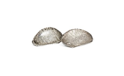 Lot 643 - A PAIR OF VICTORIAN SILVER NOVELTY PILL BOXES