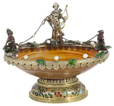 Lot 679 - AN AGATE AND GEM-SET SILVER-GILT BOWL