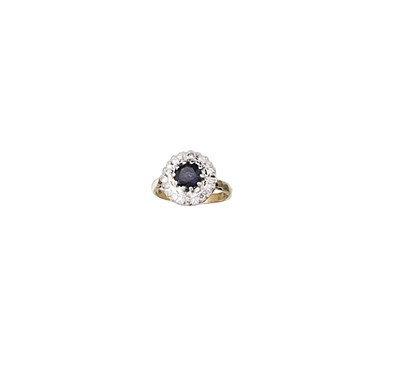 Lot 713 - SAPPHIRE AND DIAMOND RING