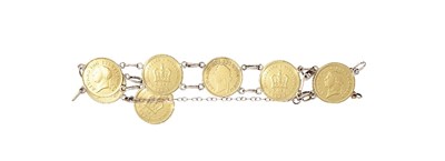 Lot 715 - GOLD HALF SOVEREIGN BRACELET