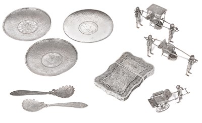 Lot 71 - A COLLECTION OF CHINESE OR STRAITS CHINESE SILVER SMALLWORK