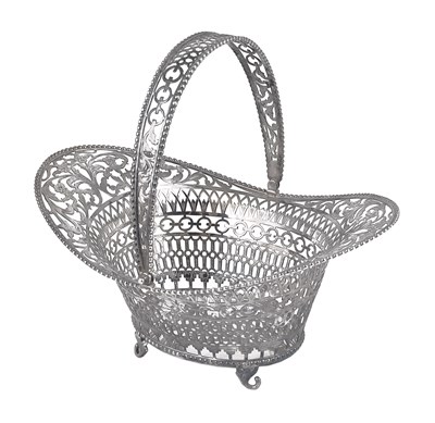 Lot 96 - A DUTCH SILVER SWEETMEAT BASKET