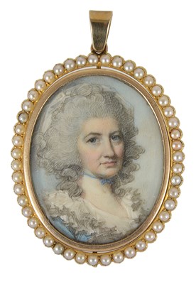 Lot 325 - A PORTRAIT MINIATURE OF A LADY