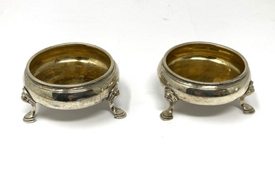 Lot 190 - A PAIR OF GEORGE III SILVER SALT CELLARS, JOHN MUNS, LONDON, 1764