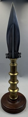 Lot 544 - A SOUTH INDIAN SPEAR HEAD (VEL), POSSIBLY BANGALORE, KARNATAKA, 17TH/18TH CENTURY