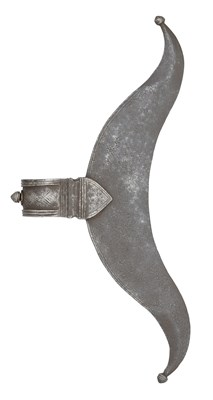 Lot 337 - A SOUTH INDIAN AXE (BULLOVA), 17TH/18TH CENTURY, PROBABLY MYSORE, KARNATAKA