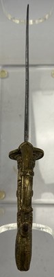 Lot 538 - A SOUTH INDIAN DAGGER (KHANJARLI), 18TH/19TH CENTURY, POSSIBLY KERALA