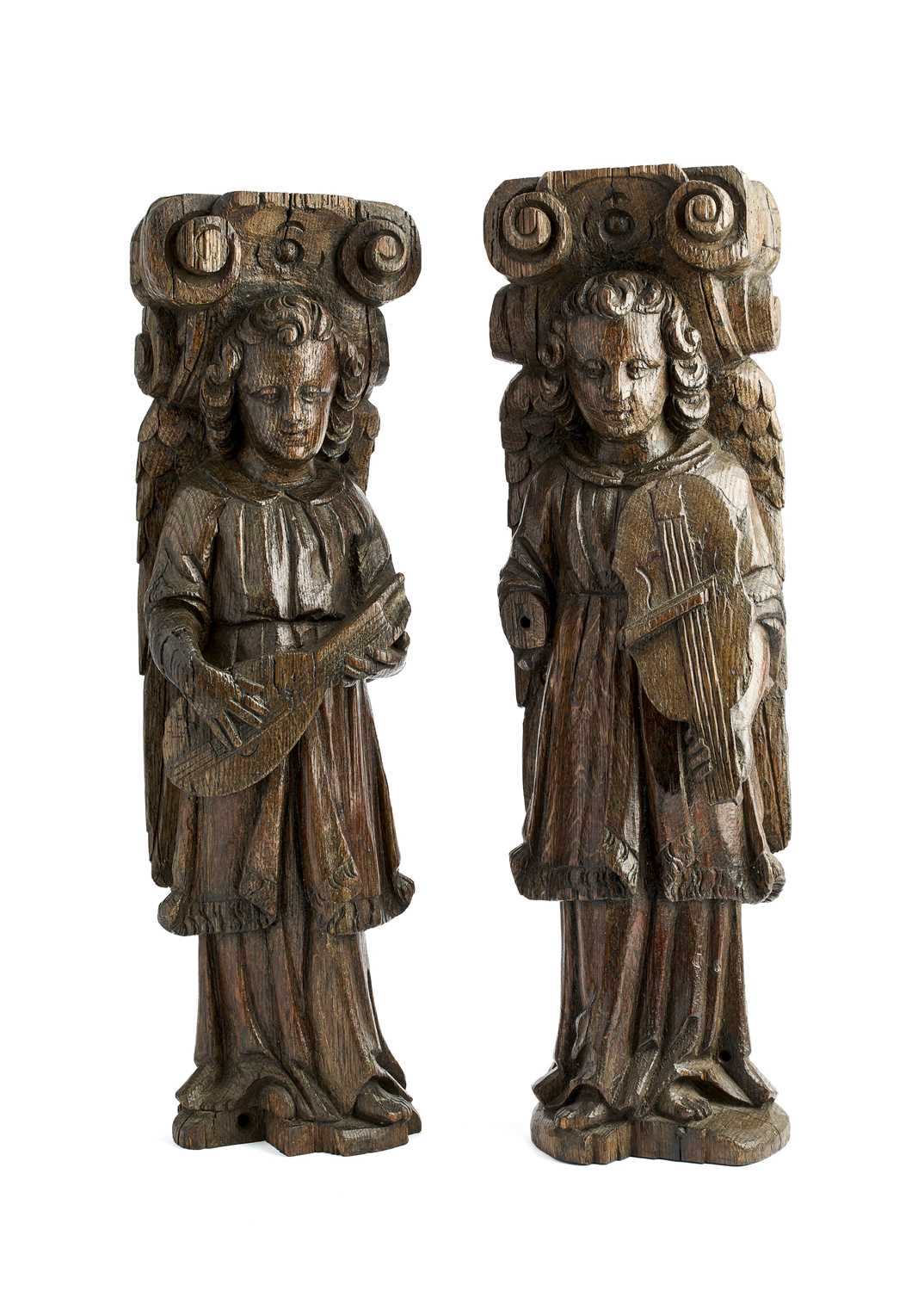 Lot 35 - A PAIR OF OAK ARCHITECTURAL ELEMENTS CARVED AS ANGELS, FLEMISH, 17TH CENTURY