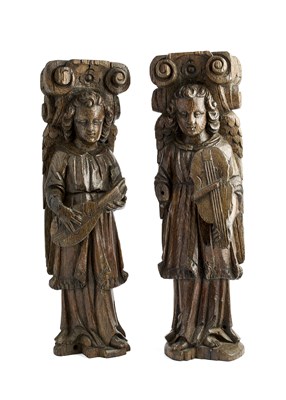 Lot 35 - A PAIR OF OAK ARCHITECTURAL ELEMENTS CARVED AS ANGELS, FLEMISH, 17TH CENTURY