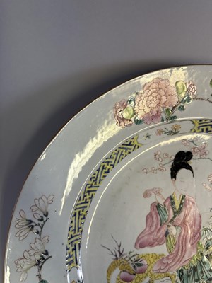Lot 19 - A LARGE FAMILLE-ROSE 'MAGU' CHARGER, QING DYNASTY, YONGZHENG PERIOD (1723-35)