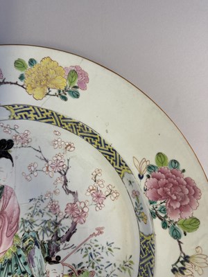 Lot 19 - A LARGE FAMILLE-ROSE 'MAGU' CHARGER, QING DYNASTY, YONGZHENG PERIOD (1723-35)