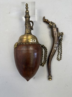 Lot 546 - A SOUTH INDIAN FLASK, POSSIBLY MALABAR 19TH CENTURY AND AN INDIAN POWDER FLASK, 19TH/20TH CENTURY