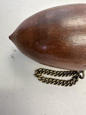 Lot 546 - A SOUTH INDIAN FLASK, POSSIBLY MALABAR 19TH CENTURY AND AN INDIAN POWDER FLASK, 19TH/20TH CENTURY