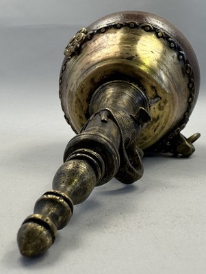 Lot 546 - A SOUTH INDIAN FLASK, POSSIBLY MALABAR 19TH CENTURY AND AN INDIAN POWDER FLASK, 19TH/20TH CENTURY