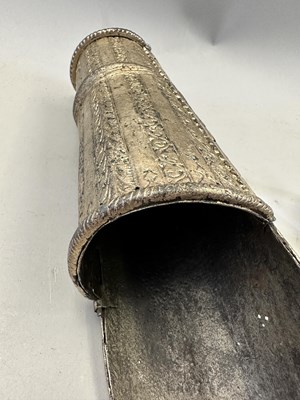 Lot 551 - A SOUTH INDIAN ARM DEFENCE (DASTANA), 18TH CENTURY, POSSIBLY ARCOT, TAMIL NADU