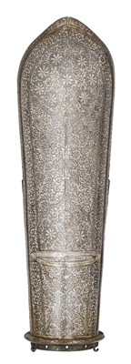 Lot 92 - A SOUTH INDIAN ARM DEFENCE (DASTANA), 18TH/19TH CENTURY, POSSIBLY HYDERABAD, ANDHRA PRADESH
