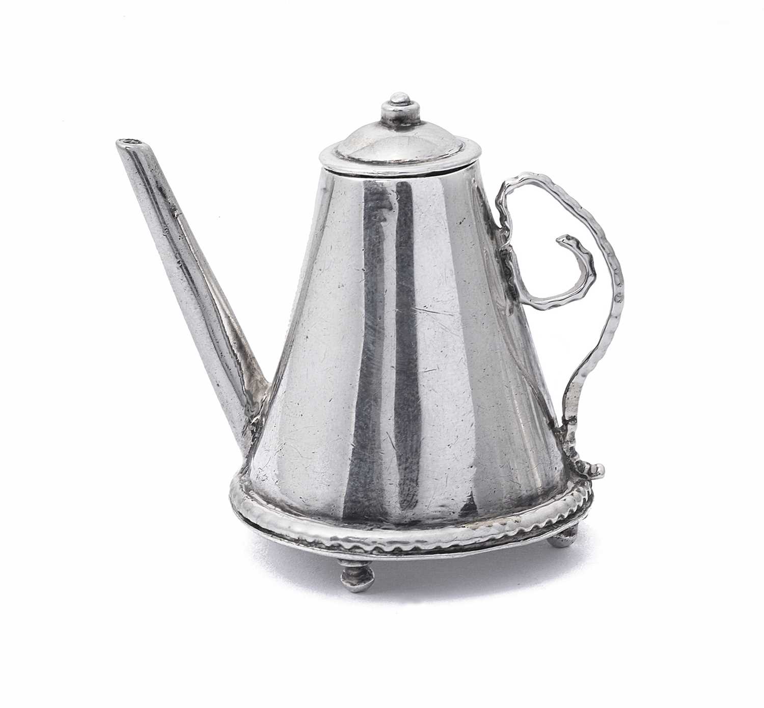 Lot 84 - A DUTCH SILVER MINIATURE COFFEE POT, FIRST HALF 18TH CENTURY