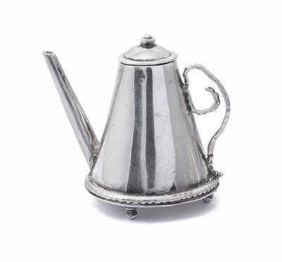 Lot 84 - A DUTCH SILVER MINIATURE COFFEE POT, FIRST HALF 18TH CENTURY