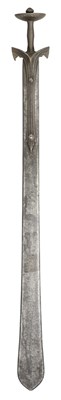 Lot 5 - A RARE SOUTH INDIAN SWORD (KHANDA), 16TH/17TH CENTURY