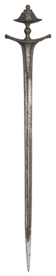 Lot 9 - A SOUTH INDIAN RAPIER, LATE 16TH/17TH CENTURY