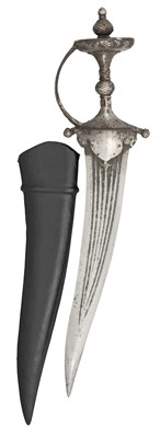 Lot 25 - A SOUTH INDIAN DAGGER (CHILANUM), EARLY 17TH CENTURY