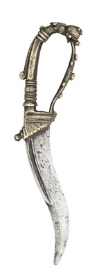 Lot 37 - A SOUTH INDIAN DAGGER (KHANJAR), 17TH/18TH CENTURY