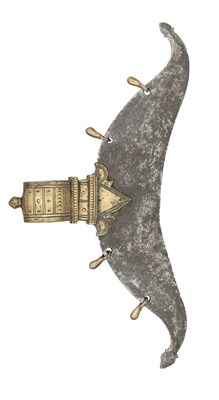 Lot 64 - A SOUTH INDIAN AXE HEAD (CHA KATTI), 18TH CENTURY, POSSIBLY MYSORE