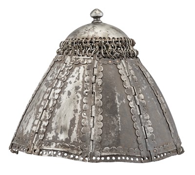 Lot 72 - A SOUTH INDIAN MAIL AND PLATE HELMET (TOP), 17TH CENTURY, POSSIBLY HYDERABAD