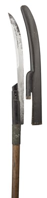 Lot 111 - A RARE AND UNUSUAL JAPANESE POLEARM, 1600-1700, THE BLADE POSSIBLY 1500-1600