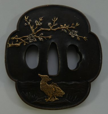 Lot 114 - A JAPANESE TSUBA (SWORD GUARD), MEIJEI OR LATER