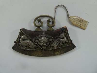 Lot 130 - A TIBETAN FLINT STRIKER (YATARAKU FADU) AND FIVE FURTHER ASIAN FLINT STRIKERS