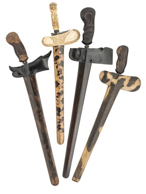 Lot 134 - FOUR SOUTH EAST ASIAN DAGGERS (KRIS), BALI, 19TH CENTURY