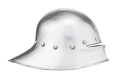 Lot 224 - A FINELY CONSTRUCTED COPY OF A GERMAN SALLET OF CIRCA 1480