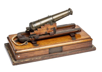 Lot 414 - A FINELY CONSTRUCTED CONTEMPORARY BRASS MODEL OF A 68 PDR PIVOT GUN FOR H.M.S. MIRANDA