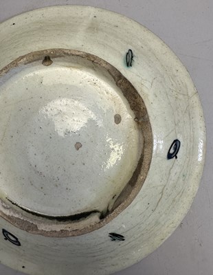 Lot 35 - AN IZNIK DISH, OTTOMAN ANATOLIA, MID-17TH CENTURY