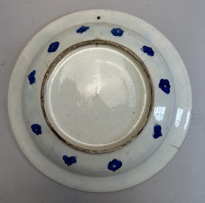 Lot 38 - AN IZNIK DISH, OTTOMAN ANATOLIA, EARLY 17TH CENTURY