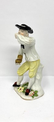 Lot 5 - A MEISSEN FIGURE OF THE SNUFF TAKER, CIRCA 1745