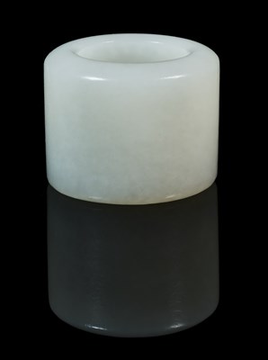 Lot 71 - A CHINESE WHITE JADE ARCHERS RING, QING DYNASTY, 18TH/19TH CENTURY