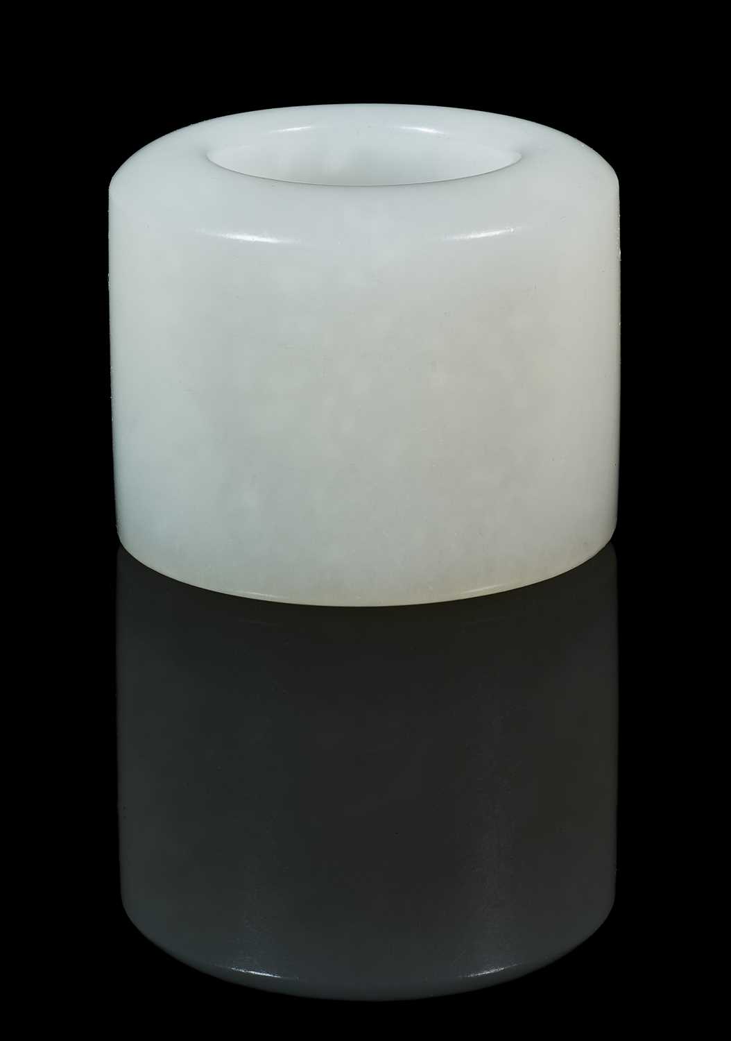 Lot 84 - A FINE CHINESE WHITE JADE ARCHERS RING, QING DYNASTY, 18TH CENTURY