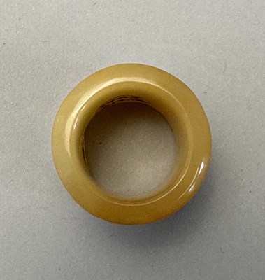 Lot 72 - A GROUP OF FOUR CHINESE ARCHERS RINGS, QING DYNASTY, 19TH CENTURY