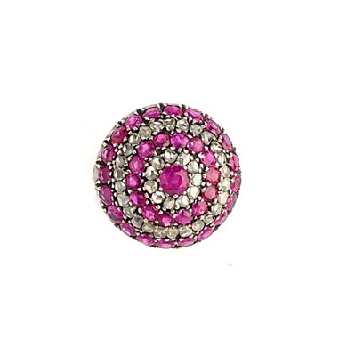 Lot 357 - RUBY AND DIAMOND RING
