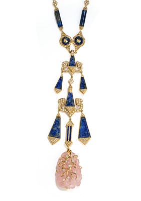 Lot 260 - LAPIS LAZULI, DIAMOND AND ROSE QUARTZ PENDENT NECKLACE, 1970s
