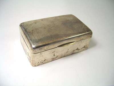 Lot 419 - A GEORGE V SILVER CIGAR BOX