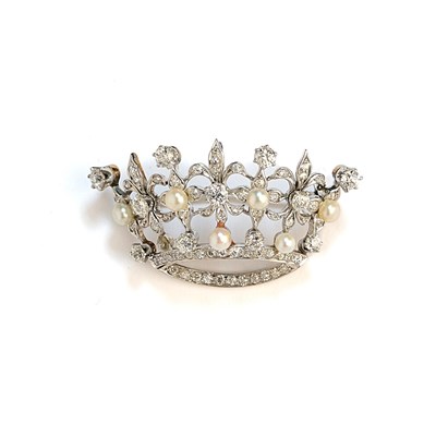 Lot 255 - DIAMOND AND PEARL BROOCH, 1910s